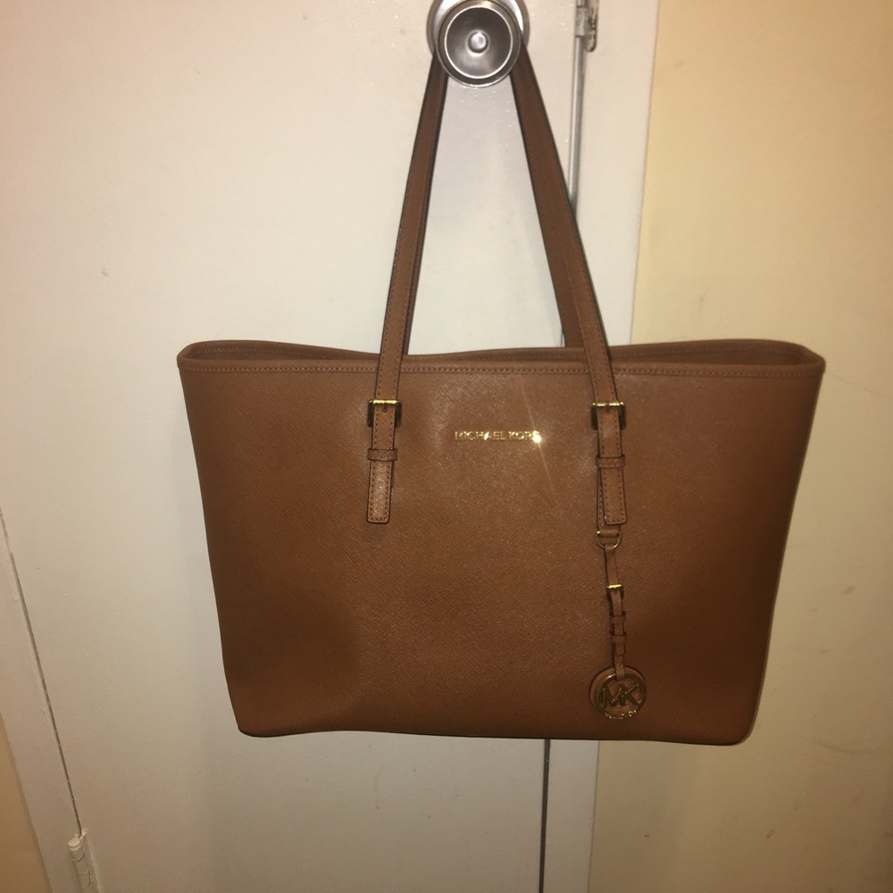 Michael Kors Jet Set medium tote